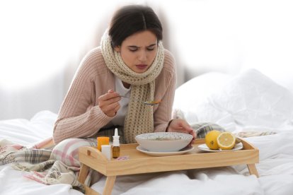 Tos, secreción nasal, estornudos, pueden ser unos de los síntomas de un resfriado.