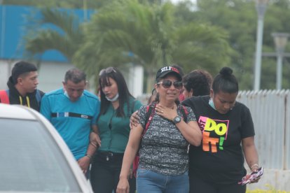 Familiares de la víctima acudieron al Laboratorio de Criminalística y Ciencias Forenses, de la urbe porteña.