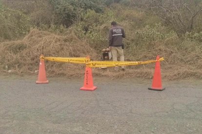 Hallan tres cráneos humanos en vía manabita