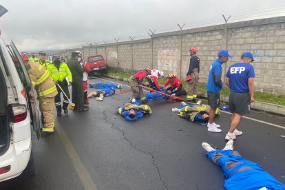Los cadetes fueron atendidos por miembros del Cuerpo de Bomberos.