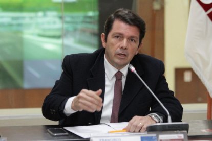 El Ministro de Gobierno dio una rueda de prensa desde el ECU911