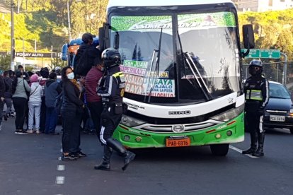 En La Forestal se logró que los usuarios tomaran buses para que fueran a sus destinos, informó la Agencia Metropolitana de Tránsito (AMT).