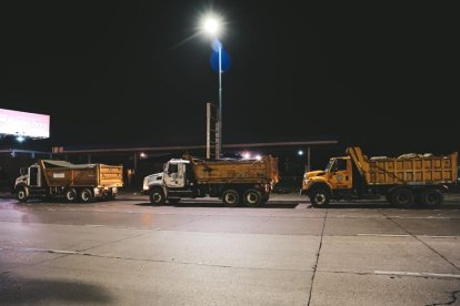 Estas zonas están abiertas al paso vehicular, pero la maquinaria se mantiene cerca y aún se desconoce por cuánto tiempo permanecerán allí.