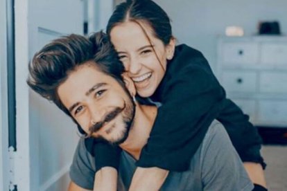 Los artistas se convirtieron en padres de una niña.