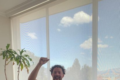 Diego Miño le enseñó a Tomás a leer partituras antes de que fuera al kínder.