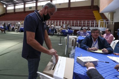 El embajador de Colombia en Quito indicó que, por el cierre de vías han tenido una baja participación.