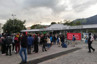 Los estudiantes ingresaron a la Universidad Central.
