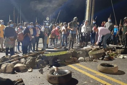 La tarde noche de este martes en esta ciudad se registraron enfrentamientos entre comunidades amazónicas y Policia Nacional como saldo un muerto policías retenidos y desaparecidos.