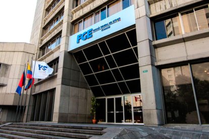 El edificio fue atacado por manifestantes.