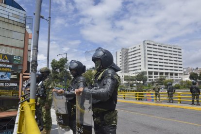 El acceso a las casas de salud es limitado debido al cierre de vías y a los manifestantes.