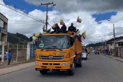 Exigen que se reduzca el precio de los combustibles.