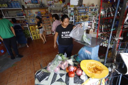 En unos casos las compras son por media libra o menos, para economizar.