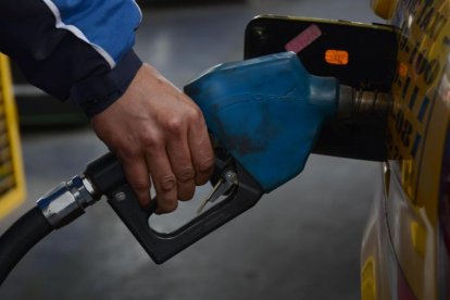 El precio de los combustibles ha sido uno de los reclamos de los grupos sociales.