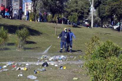 Los parques de El Arbolito y de El Ejido fueron limpiados por los soldados azules.
