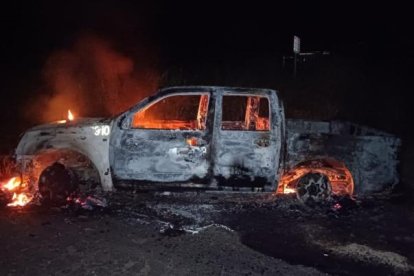 Durante los enfrentamientos en Shushufindi un vehículo de Petroecuador fue incinerado.