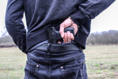 Los sujetos se movilizaban en motocicleta, tras operativos la Policía detuvo a dos sospechosos.