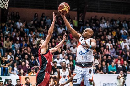 El torneo de la Liga Nacional de baloncesto del año anterior apenas duró una semana.