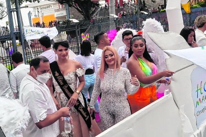 Marián Sabaté estuvo apoyando a la comunidad