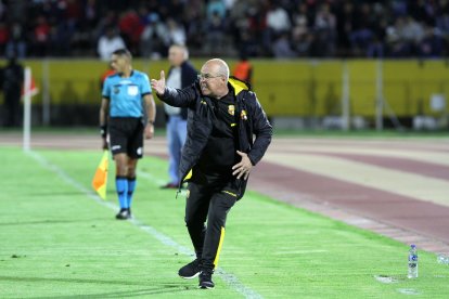 El técnico Jorge Célico jugó con algunos alternantes y la apuesta no le resultó.