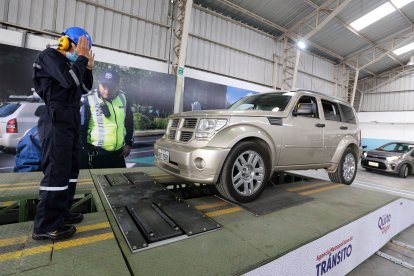 La revisión vehicular se inició el 5 de julio. Muchos usuarios no han conseguido cita.