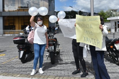 Familiares de la víctima se sumaron a un plantón para exigir justicia.
