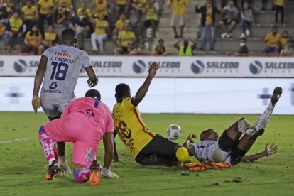 Máximo Banguera del Delfín fue elegido el mejor arquero de la primera fecha de la segunda etapa.