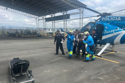 El uniformado herido fue trasladado por vía aérea hacia Guayaquil.