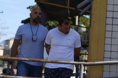 El médico ya habría hecho actos similares con otras pacientes.