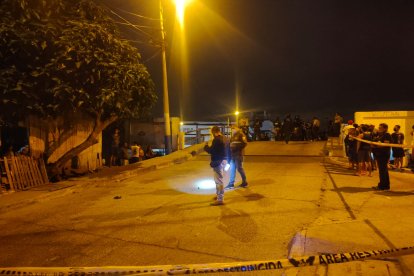 Los habitantes del barrio 8 de Manta, provincia de Manabí se paniquearon la noche del miércoles.