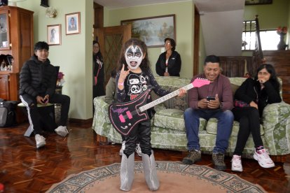 Scarlet Aguilar fue una de las participantes del desfile. Quiere un cumpleaños con temática de Kiss.