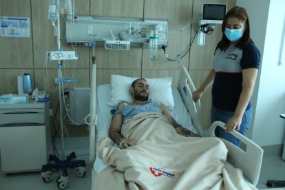 Entre todos sus hermanos se turnan para cuidar a Jairo.