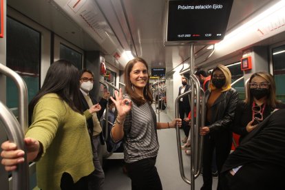 Miembros del consorcio seleccionado se dieron una ‘vueltita’ en uno de los trenes.