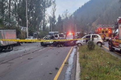 El conductor del vehículo que habría causado el accidente huyó del lugar.
