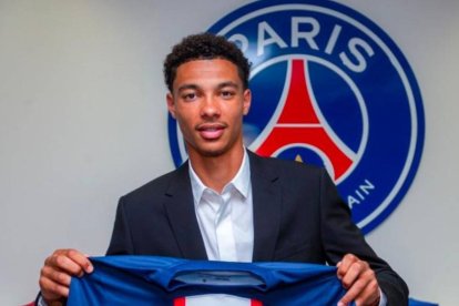 El PSG anuncia el fichaje de Ekitiké