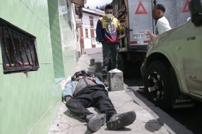 Ayuda a los indigentes, consumidores y hasta delincuentes.