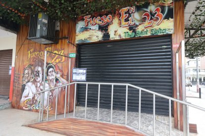 El sitio fue clausurado posteriormente al hecho delictivo. No es la primera vez que allí ocurren sucesos violentos de este tipo.