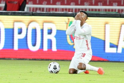 Danny Luna fue de los puntos más altos de los albos en el empate en casa ante Deportivo Cuenca.