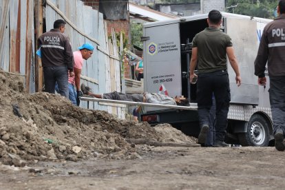 Este domingo, en la mañana, otro adulto fue acribillado en la misma zona residencial popular.
