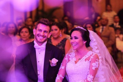 Durante la boda de la expareja.