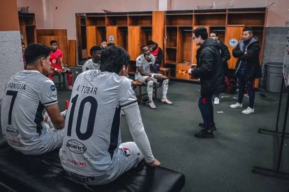 Joe Armas asumió el banquillo del Imbabura en agosto del año anterior y lo ascendió a la Serie B. También es el manager del equipo.