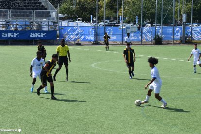 El conjunto de Emelec (blanco) se impuso 2-0 al NorCal de Estados Unidos, en la segunda fecha de la Gothia Cup.