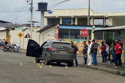 Un pistolero se acercó al conductor y le disparó varias veces.