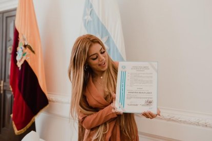 La cantante se dio a conocer por varios programas realities.