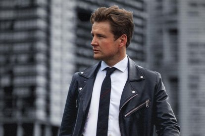 Alexander Acha, La aCADEMIA