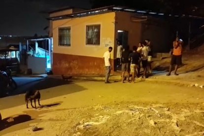 El hecho ocurrió aproximadamente a las 21:30.