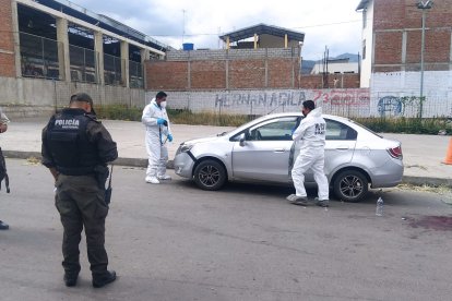 La víctima se bajaba de su automotor cuando fue atacado.