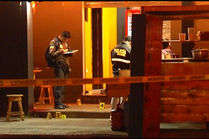 El hecho se registró en un local de comida rápida al norte de Guayaquil.