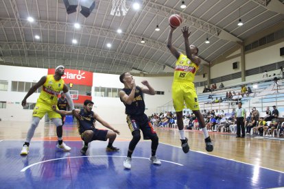 El quinteto de Barcelona se impuso 82-68 a Guerreros de Santo Domingo, en la sexta fecha de la Liga BásquetPro.