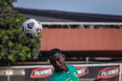 Leonel Quiñonez defensa de Barcelona, estará ante 9 de Octubre.