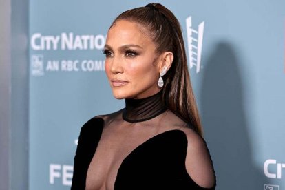 Jennifer López lanza nueva línea de productos.